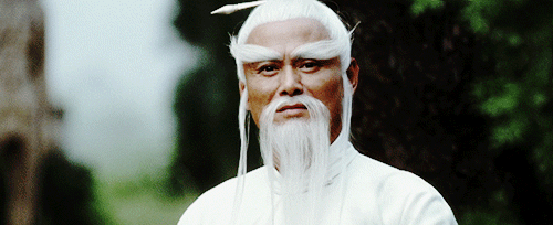 Moi, dans 50 ans si je me laisse pousser la barbe… Là, je serai au max de ma pilosité à mon avis.